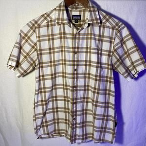 Patagonia short sleve button down shirt small plaid